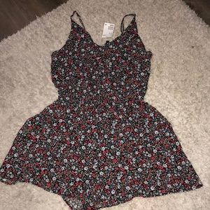 BRAND NEW FLORAL PRINT ROMPER